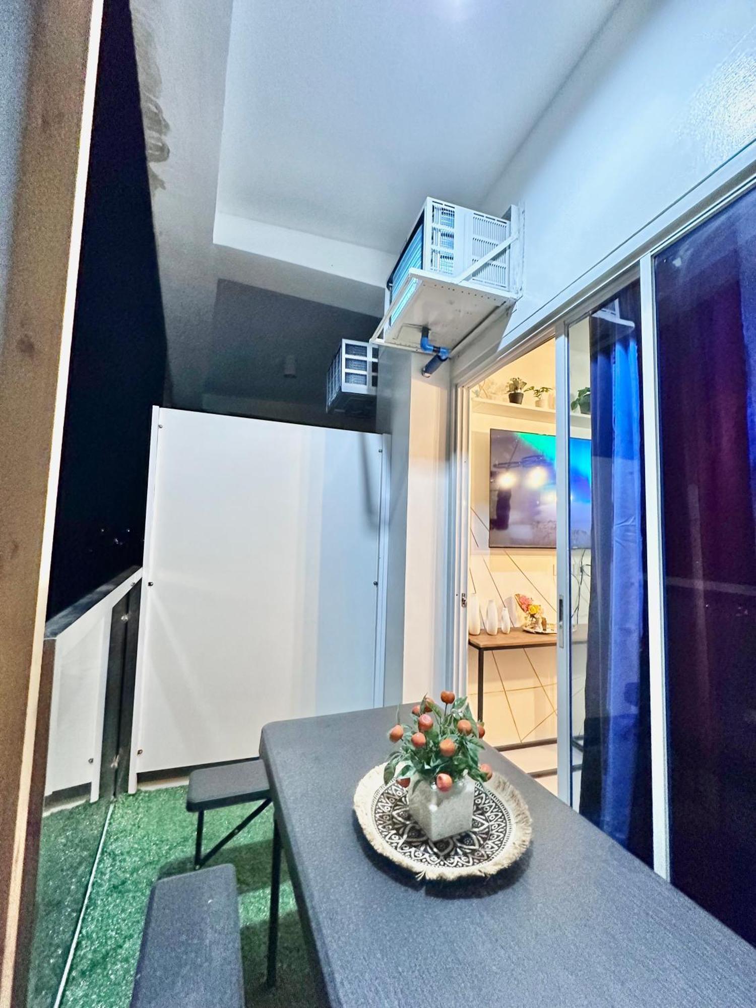 Aesthetic One Bedroom Beside Sm W Pool, Wifi And Netflix Cagayan de Oro Exteriör bild