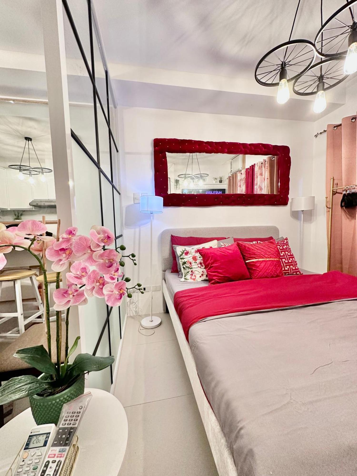 Aesthetic One Bedroom Beside Sm W Pool, Wifi And Netflix Cagayan de Oro Exteriör bild