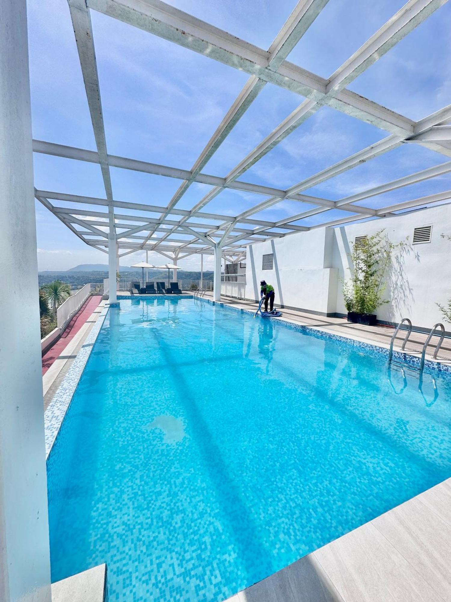 Aesthetic One Bedroom Beside Sm W Pool, Wifi And Netflix Cagayan de Oro Exteriör bild